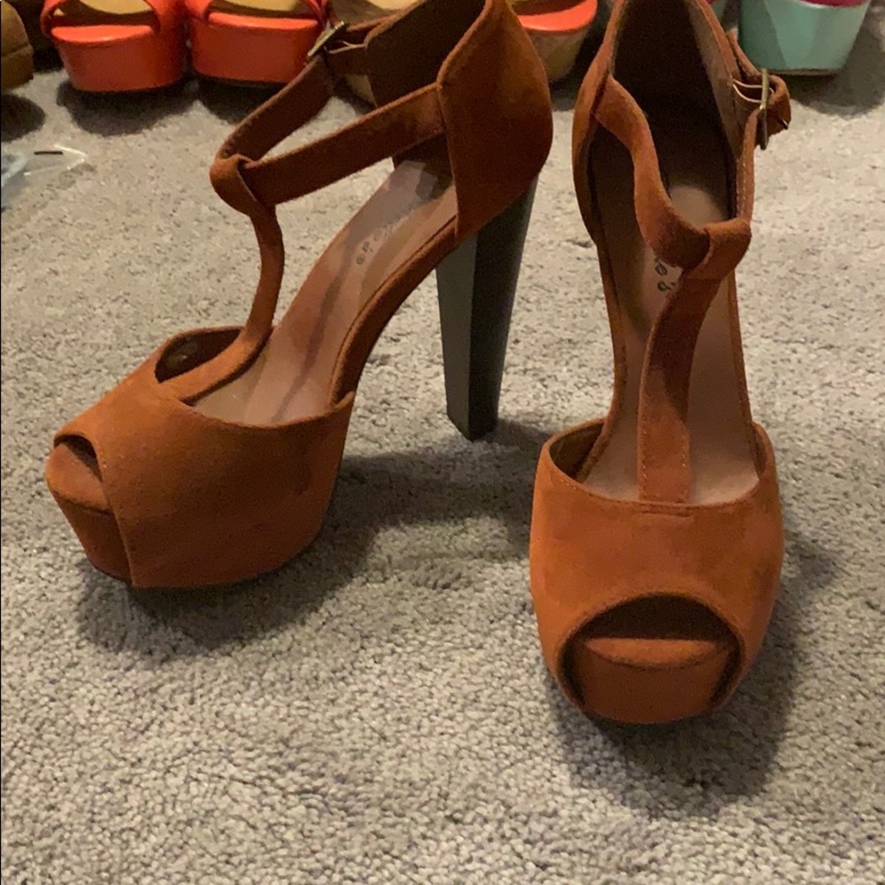 Brand new heels